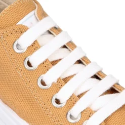 Zapatilla niños CASUAL OKAA con puntera y cordones en color CUERO.