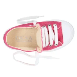 Zapatilla niños CASUAL OKAA con puntera y cordones en color Rosa Francés.