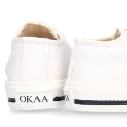 Zapatilla niños CASUAL OKAA con puntera y cordones en color blanco.