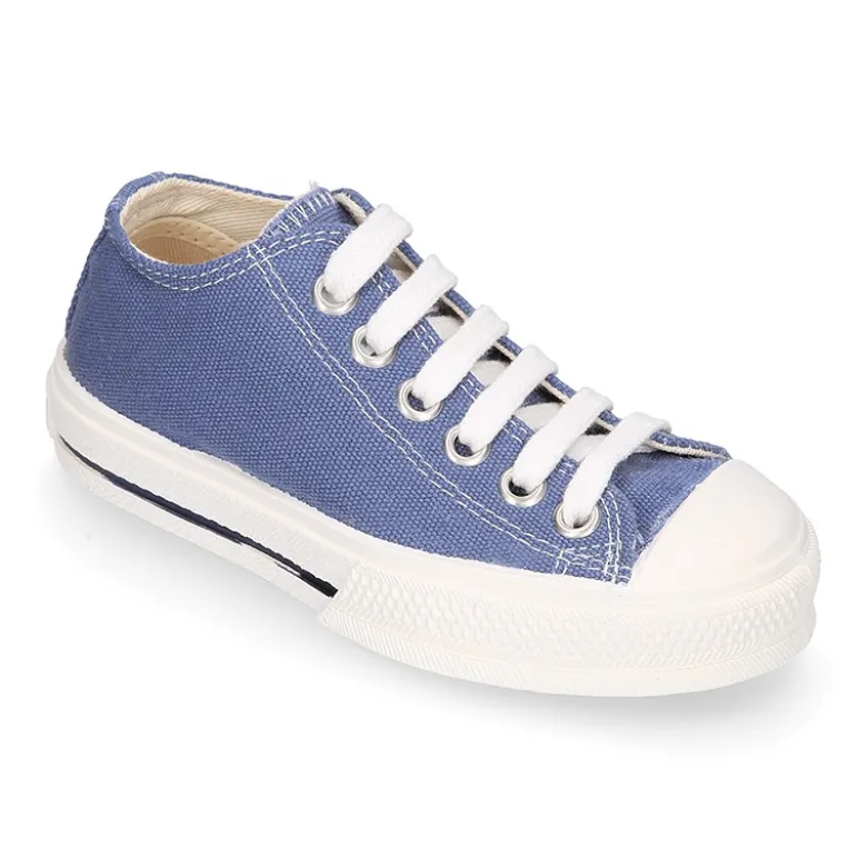 Zapatilla niños CASUAL OKAA con puntera y cordones en colores de moda.