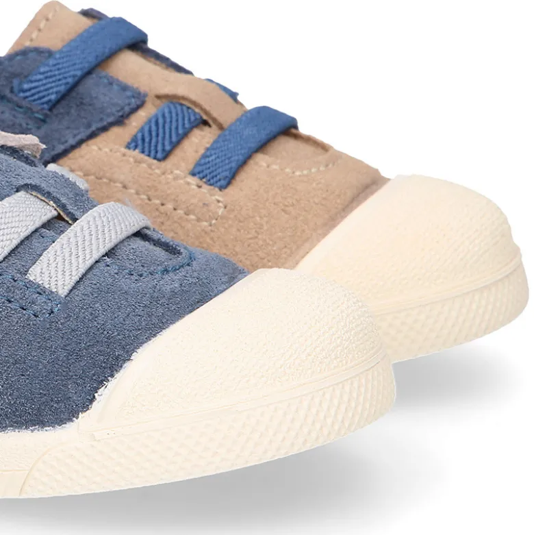Zapatilla niños con puntera y cordones elásticos en piel serraje.