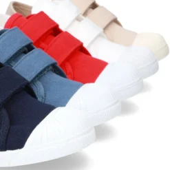 Zapatilla niños con puntera y sin cordones en lona algodón.