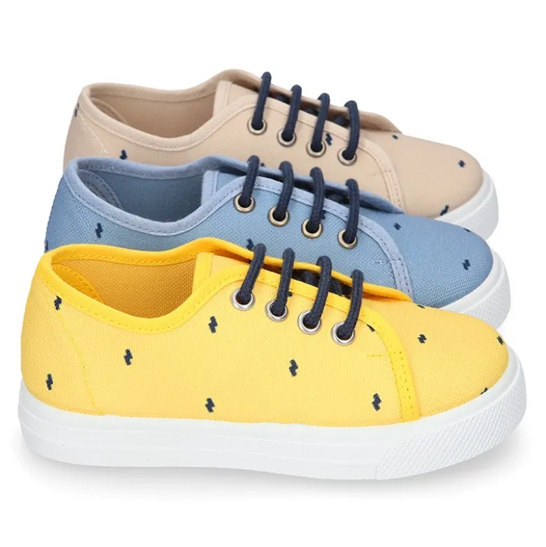 Zapatilla niños en ALGODÓN FANTASÍA para vestir con cordones.
