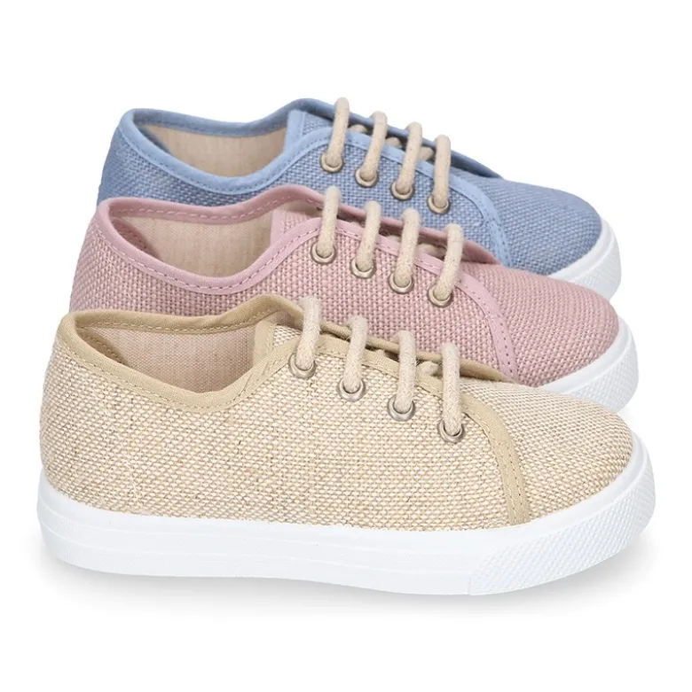 Zapatilla niños en LINO para vestir con cordones.