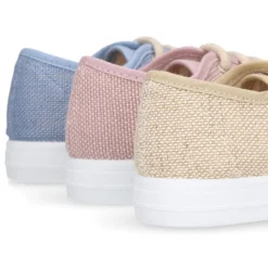 Zapatilla niños en LINO para vestir con cordones.