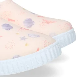 Zapatilla niños NEOPRENO con diseño con CONCHAS para playa y piscina.