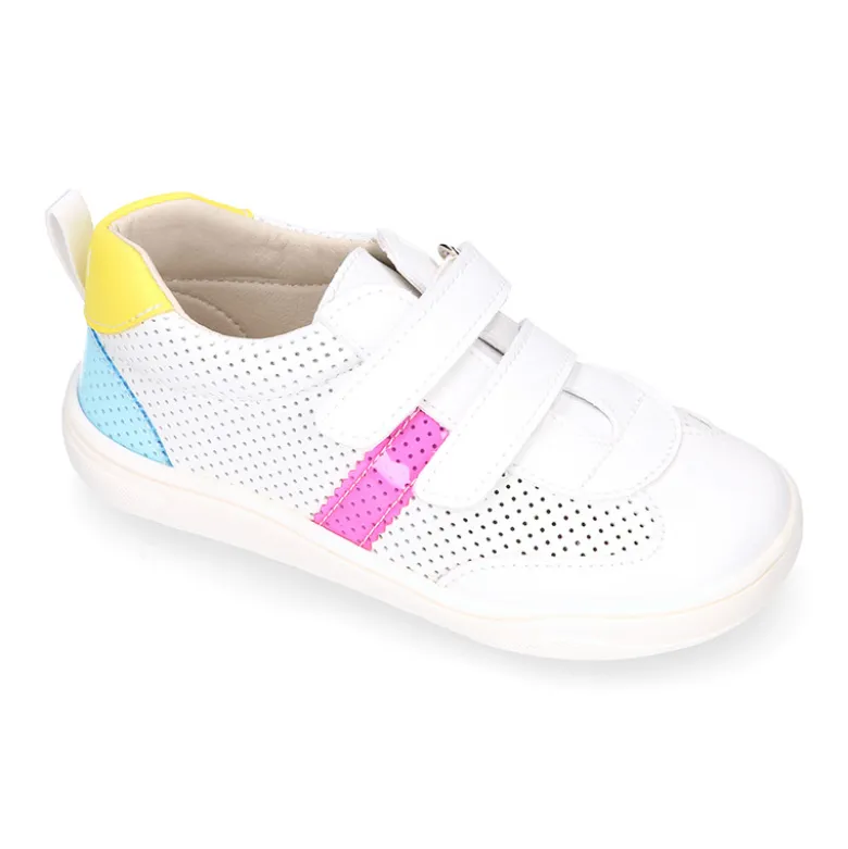 Zapatilla niños respetuoso Okaa Flex en micro perforada.