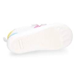 Zapatilla niños respetuoso Okaa Flex en micro perforada.