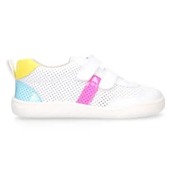 Zapatilla niños respetuoso Okaa Flex en micro perforada.
