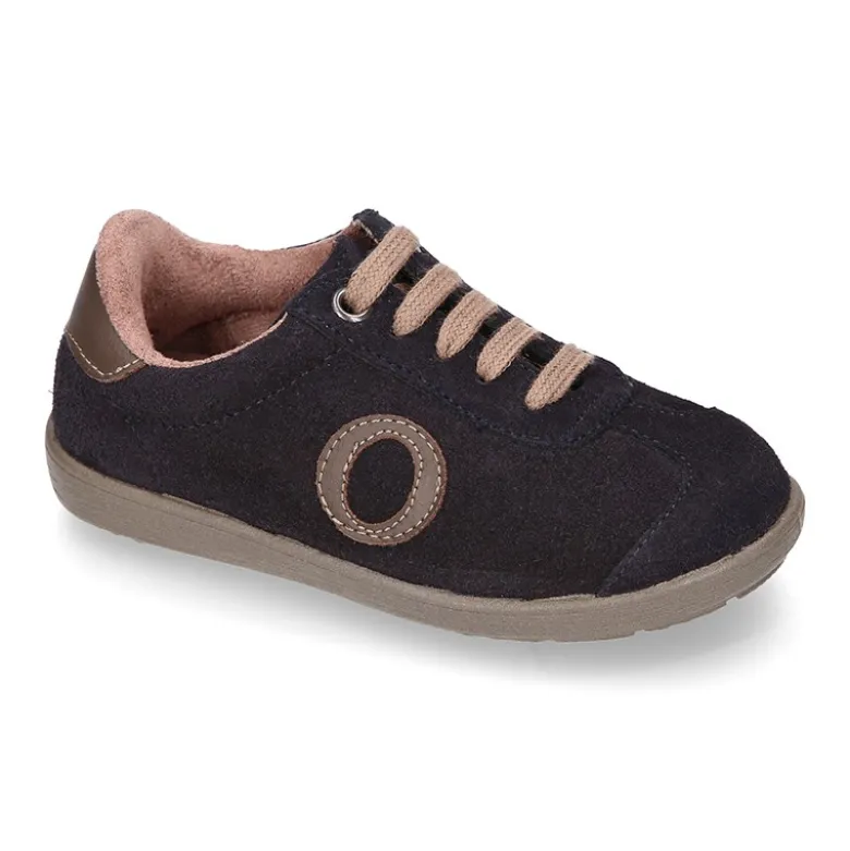 Zapatilla niños SPORT OKAA con cordones en piel serraje.