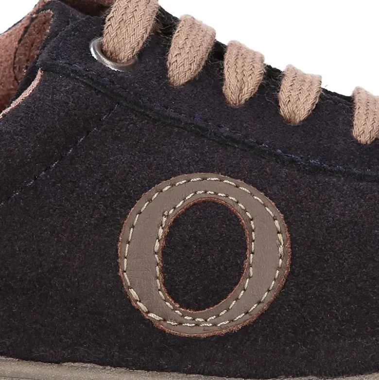 Zapatilla niños SPORT OKAA con cordones en piel serraje.