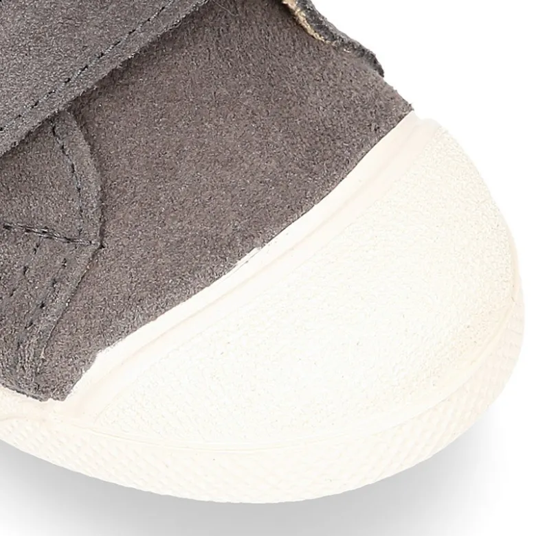 Zapatilla niños tipo bamba sin cordones y puntera en piel serraje GRIS.