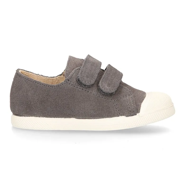 Zapatilla niños tipo bamba sin cordones y puntera en piel serraje GRIS.
