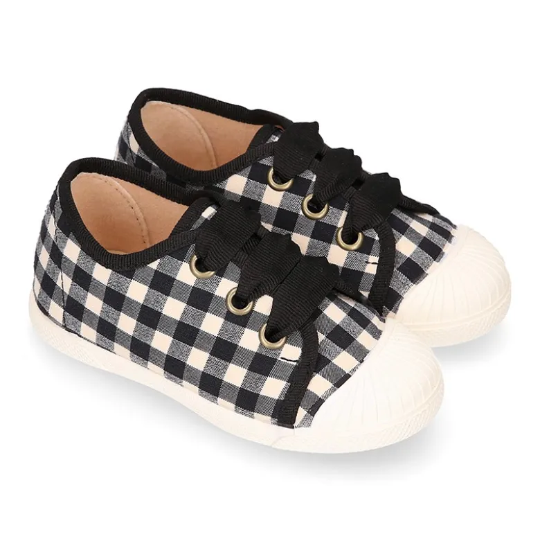Zapatilla niños tipo con cordones y puntera en VICHY.