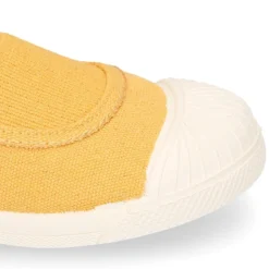 Zapatilla niños tipo GIMNASIA en lona con puntera.