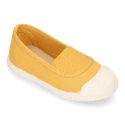 Zapatilla niños tipo GIMNASIA en lona con puntera.