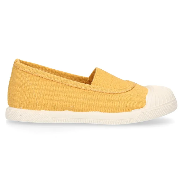 Zapatilla niños tipo GIMNASIA en lona con puntera.