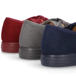 Zapatilla niños vestir OKAA en Serratex con cordones.