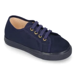 Zapatilla niños vestir OKAA en Serratex con cordones.