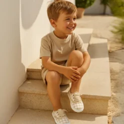 Zapatilla o Bamba niños en lona con CUADROS y lazo.