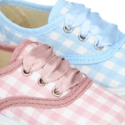 Zapatilla o Bamba niños en lona con CUADROS y lazo.