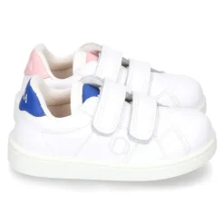 Zapatilla Okaa combinada con PLANTILLA DE PIEL y sin cordones.