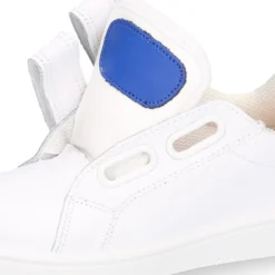 Zapatilla Okaa combinada con PLANTILLA DE PIEL y sin cordones.