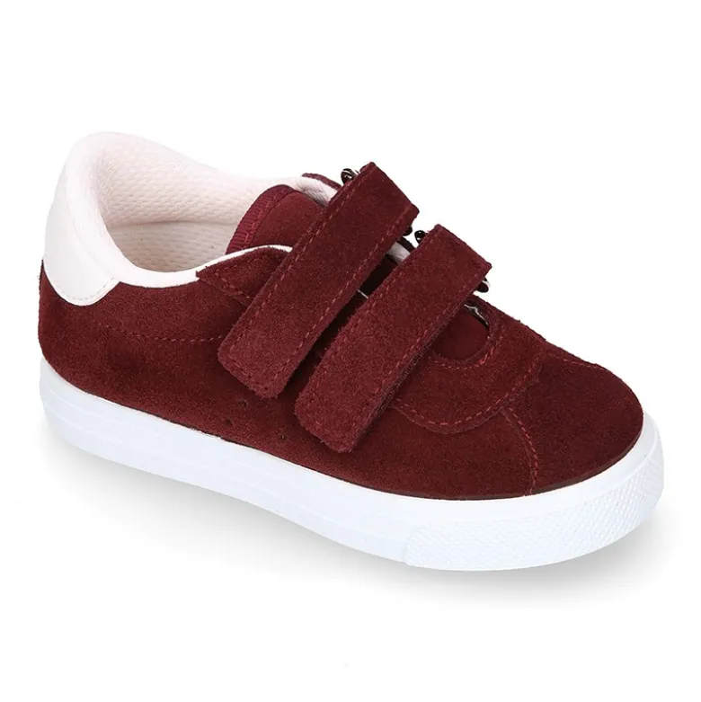 Zapatilla o Tenis niños OKAA con doble cierre adherente en piel serraje.