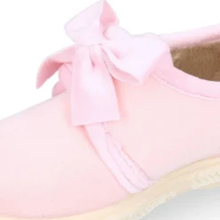 Zapatillas casa niña en lana suave con cierre adherente y LAZO.