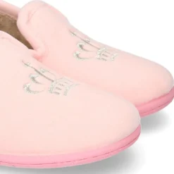 Zapatillas de casa niña en lana rosa con bordado corona plata.