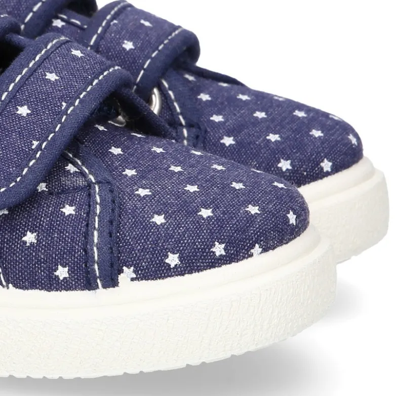 Zapatilla sin cordones en lona jeans con ESTRELLAS.
