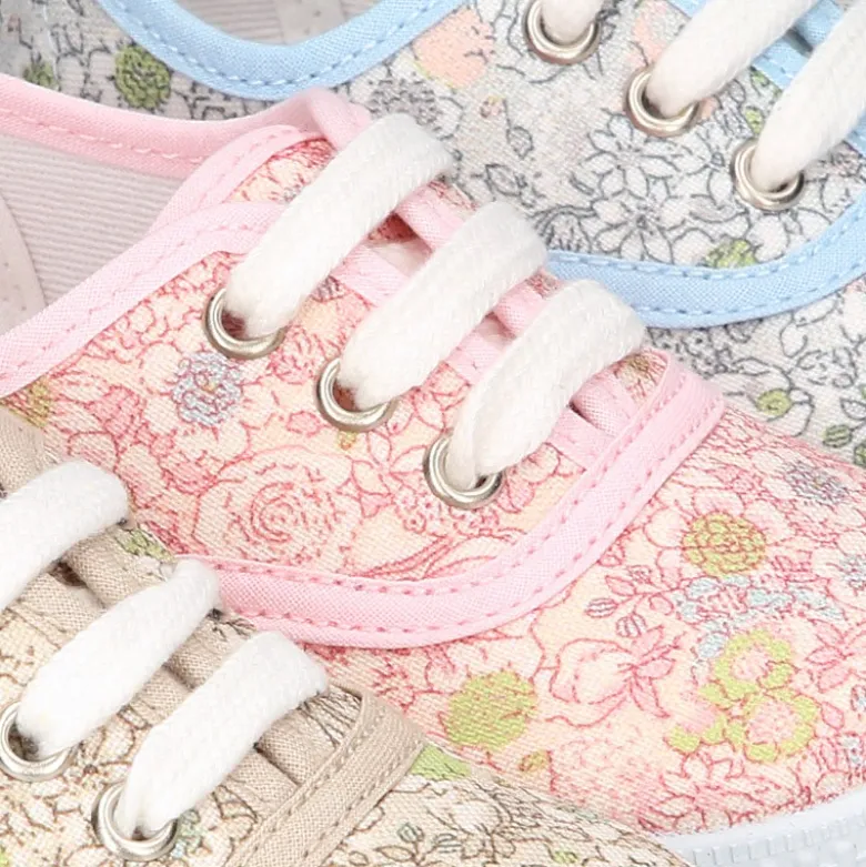 Zapatilla tipo Bamba con cordones en lona algodón con FLORES pasteles.