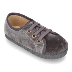 Zapatilla tipo BAMBA niños con cordones en terciopelo.