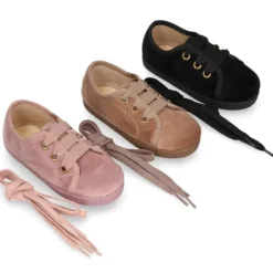 Zapatilla tipo BAMBA niños con cordones LAZO en terciopelo.