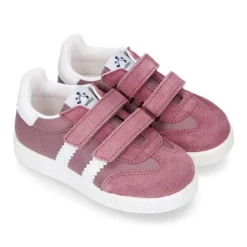 Zapatilla tipo Tenis niños sin cordones en piel napa combinada con piel serraje.