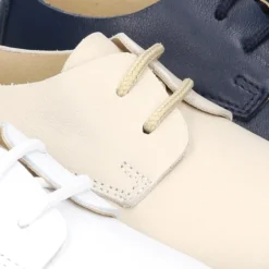 Zapatito Blucher niño primavera para peques con cordones en piel lisa suave.