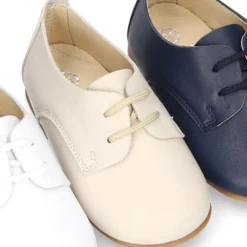 Zapatito Blucher niño primavera para peques con cordones en piel lisa suave.
