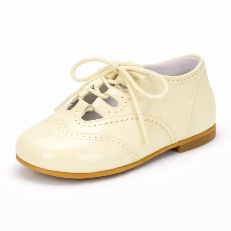 Zapatito de piel charol tipo inglesito niños con cordones – Colección ceremonia