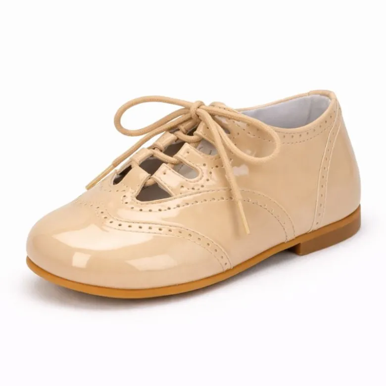 Zapatito de piel charol tipo inglesito niños con cordones – Colección ceremonia