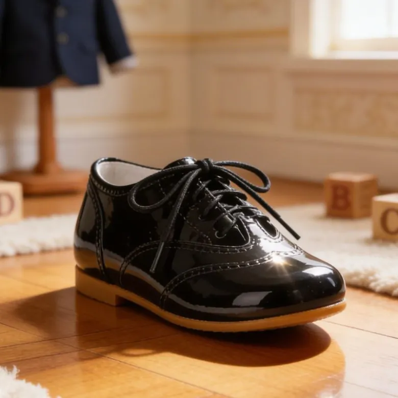 Zapatito de piel charol tipo inglesito niños con cordones – Colección ceremonia