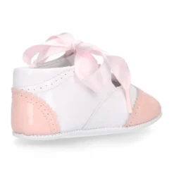 Zapatito inglesito bebé lazos en piel charol.
