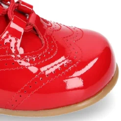 Zapatito inglés en piel charol ROJO.