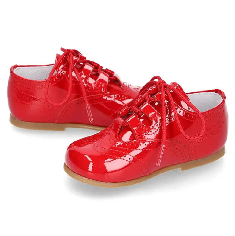 Zapatito inglés en piel charol ROJO.