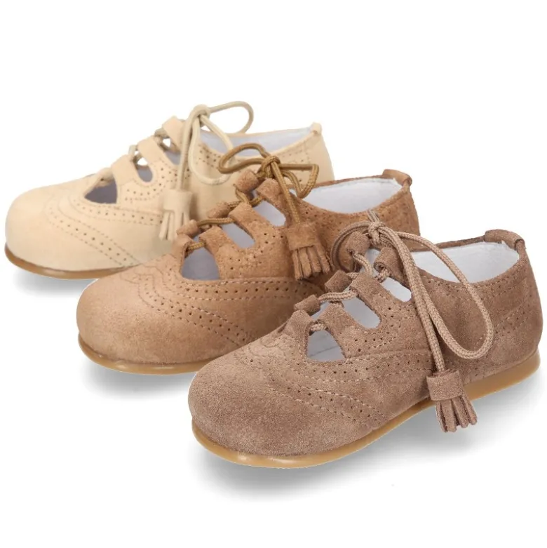 Zapatito inglés niños sin lengüeta en piel serraje.