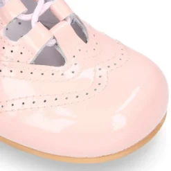 Zapatito niño inglesito clásico en piel charol colores dulces.