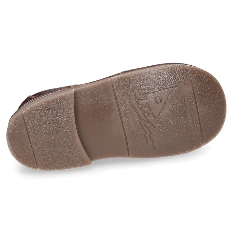 Zapatito Niño tipo blucher con picados en piel EXTRA SUAVE.