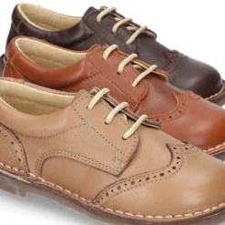 Zapatito Niño tipo blucher con picados en piel EXTRA SUAVE.