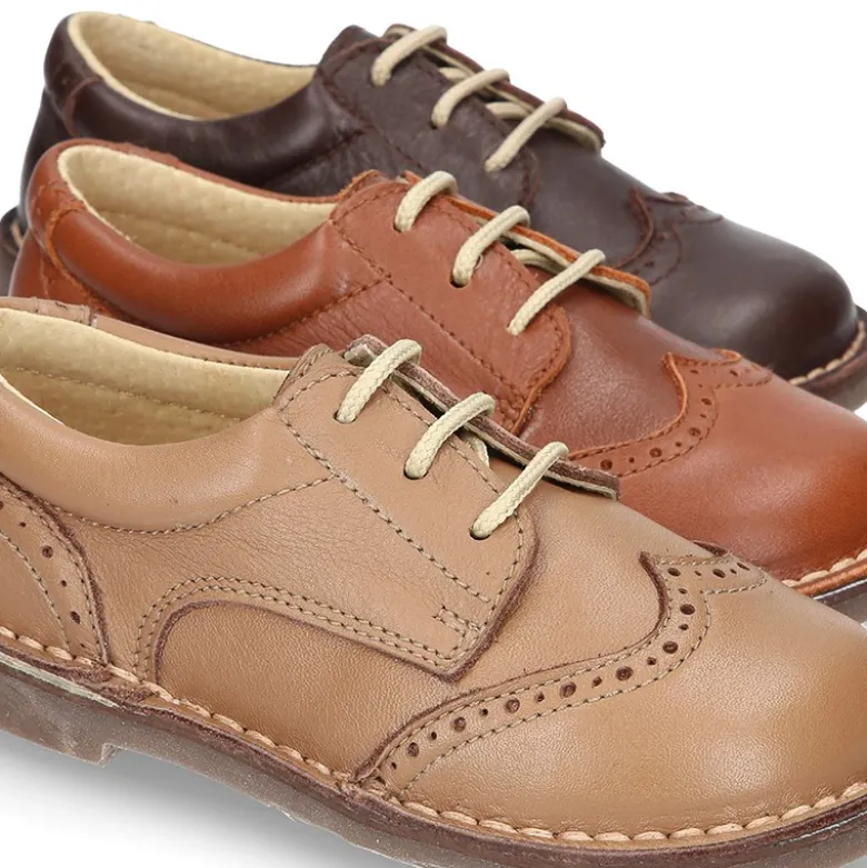 Zapatito Niño tipo blucher con picados en piel EXTRA SUAVE.