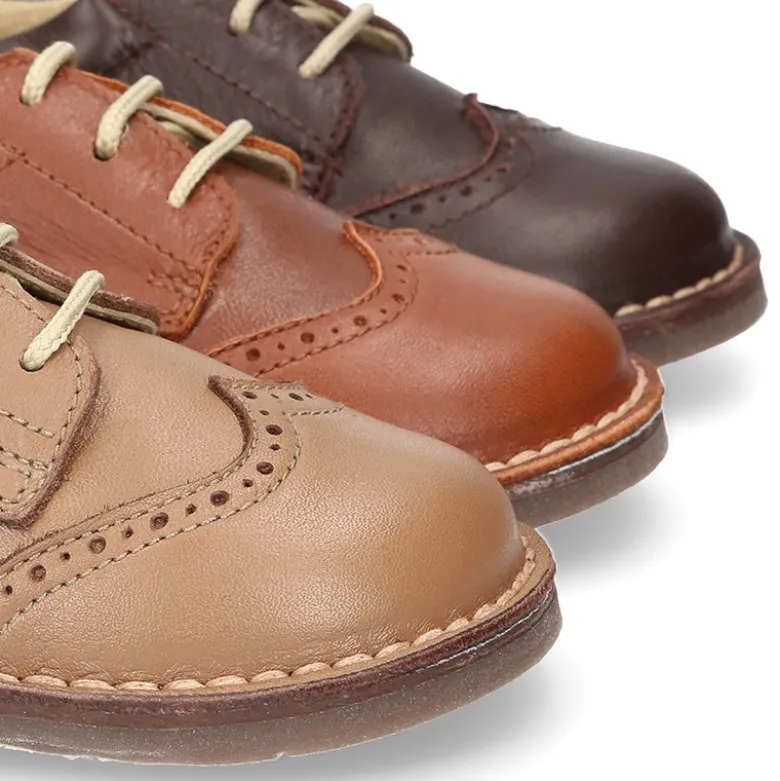 Zapatito Niño tipo blucher con picados en piel EXTRA SUAVE.