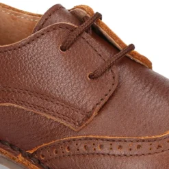 Zapatito Niño tipo blucher con picados y pala vega en piel.